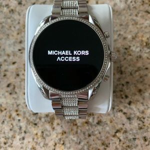 Michael Kors Smart Watch (MK5088))